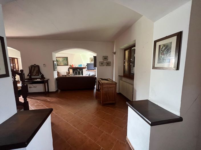 Image No.15-4 Bed House for sale