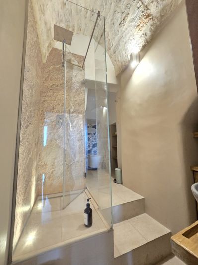 Image No.7-1 Bed House for sale