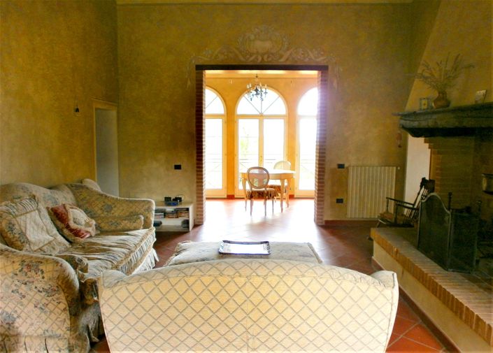 Image No.8-4 Bed House for sale