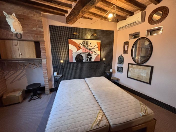 Image No.24-2 Bed House for sale