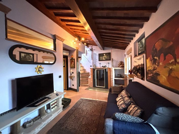 Image No.28-2 Bed House for sale