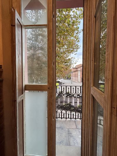 Image No.9-2 Bed House for sale