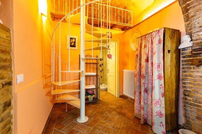 Image No.11-3 Bed House for sale