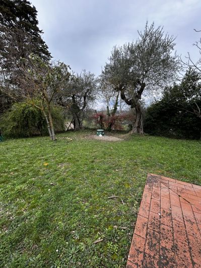 Image No.11-5 Bed House for sale