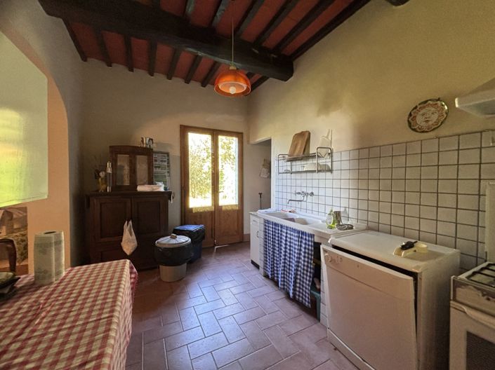 Image No.18-5 Bed House for sale