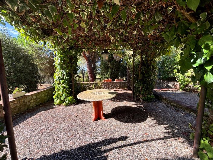 Image No.10-2 Bed House for sale