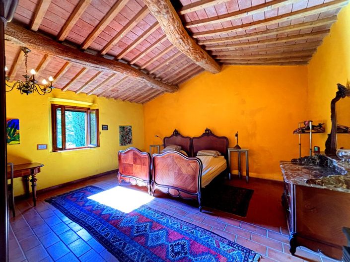 Image No.18-2 Bed House for sale