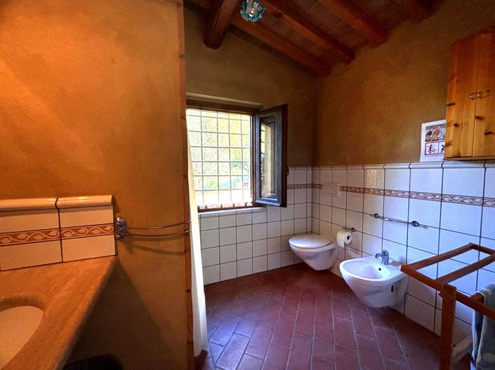 Image No.24-2 Bed House for sale