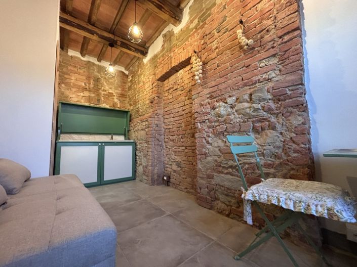 Image No.5-2 Bed House for sale