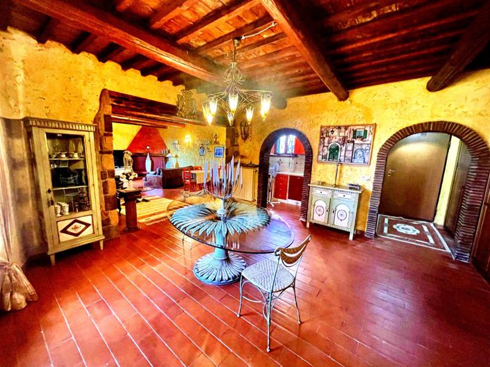 Image No.1-3 Bed House for sale