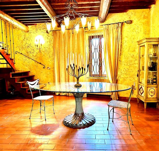 Image No.12-3 Bed House for sale