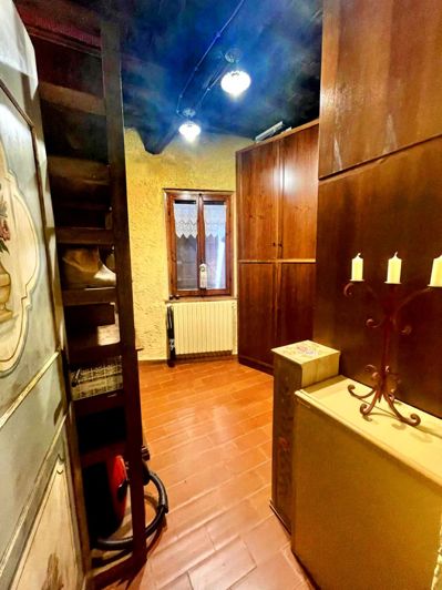 Image No.21-3 Bed House for sale