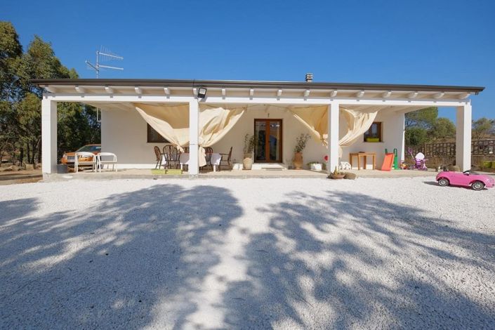 Image No.2-5 Bed House for sale