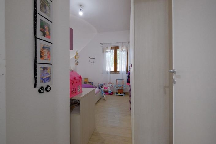 Image No.21-5 Bed House for sale