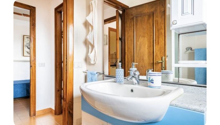 Image No.10-4 Bed House for sale