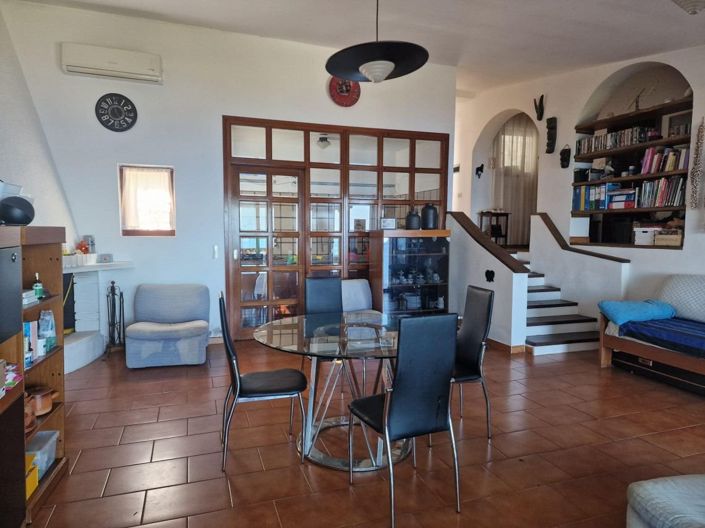 Image No.21-4 Bed House for sale