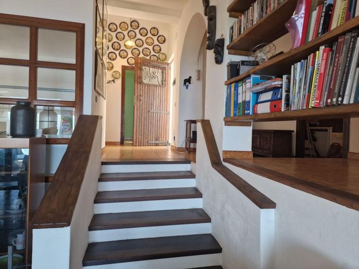 Image No.27-4 Bed House for sale