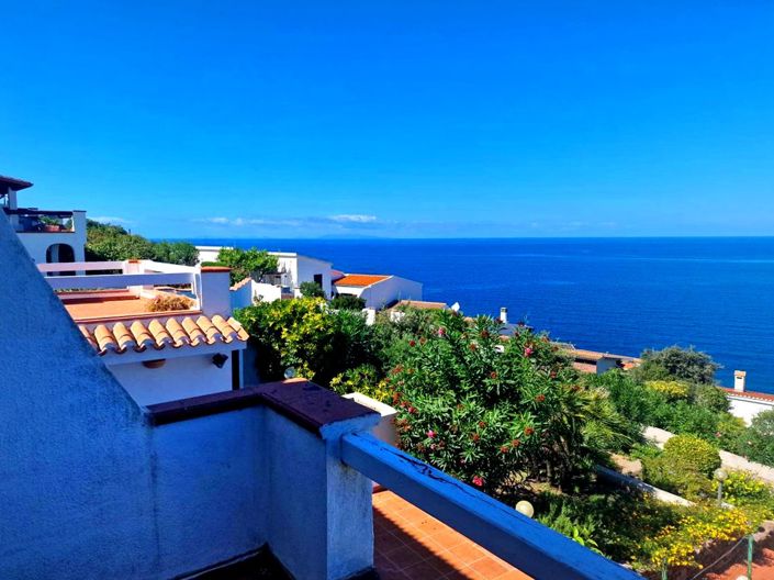 Image No.6-4 Bed House for sale