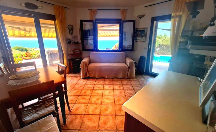 Image No.14-2 Bed House for sale