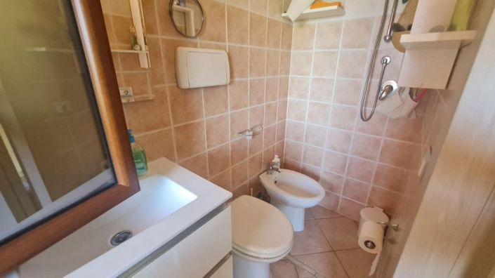 Image No.21-2 Bed House for sale