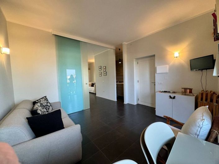 Image No.12-1 Bed Apartment for sale