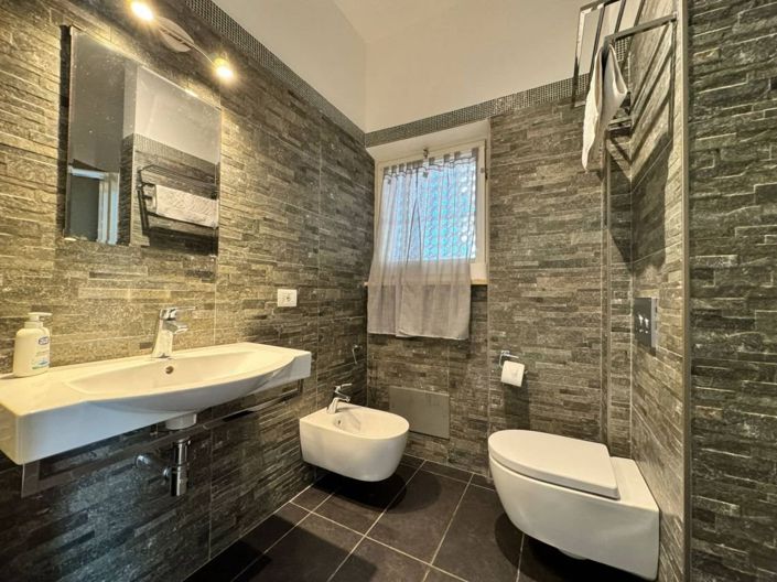 Image No.21-1 Bed Apartment for sale