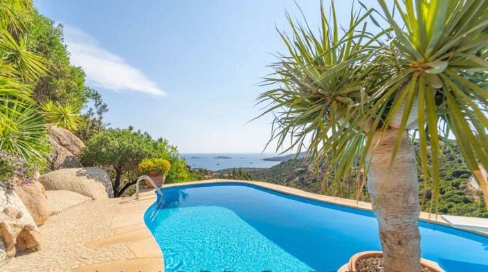 Image No.12-7 Bed House for sale