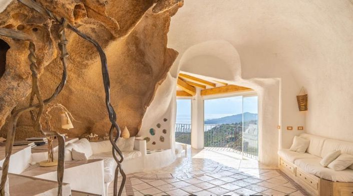 Image No.23-7 Bed House for sale