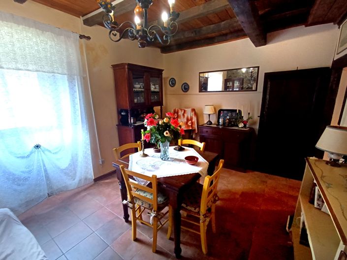 Image No.11-3 Bed House for sale