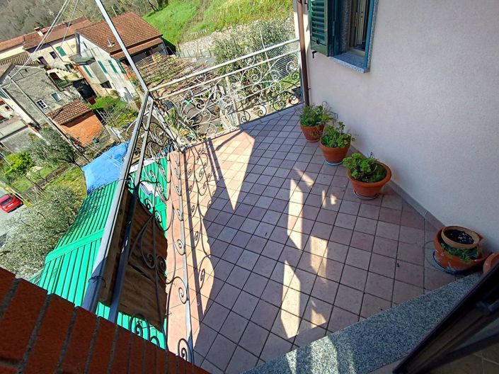 Image No.9-2 Bed House for sale