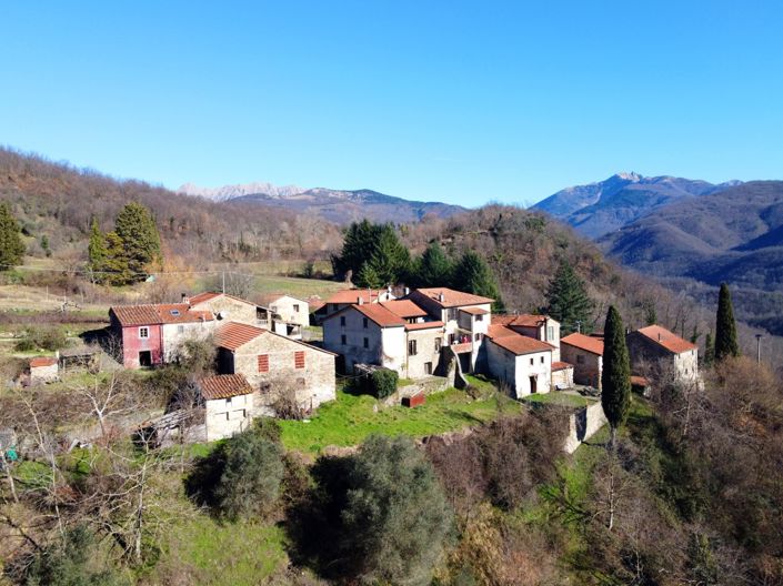 Image No.2-5 Bed Country House for sale