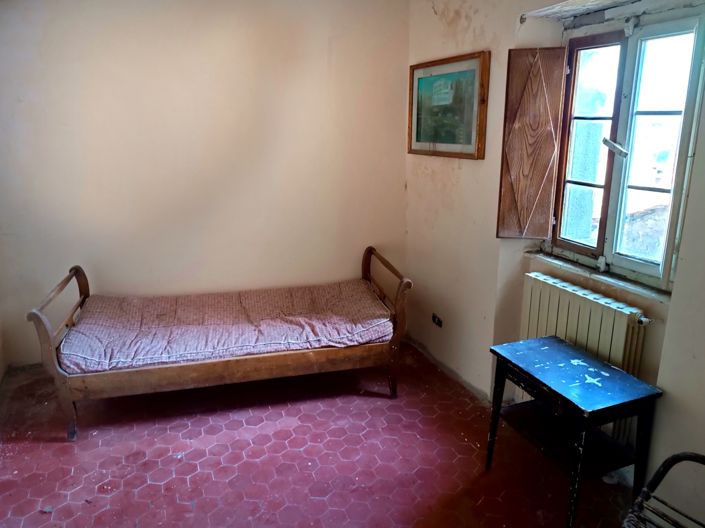 Image No.30-4 Bed House for sale