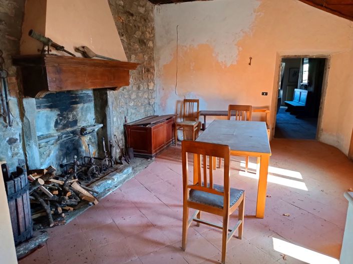 Image No.8-4 Bed House for sale