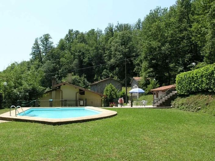 Image No.10-6 Bed Country House for sale