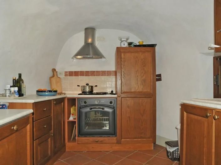 Image No.23-6 Bed Country House for sale