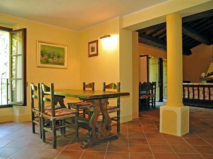 Image No.24-6 Bed Country House for sale