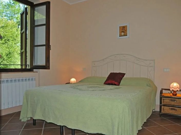 Image No.28-6 Bed Country House for sale