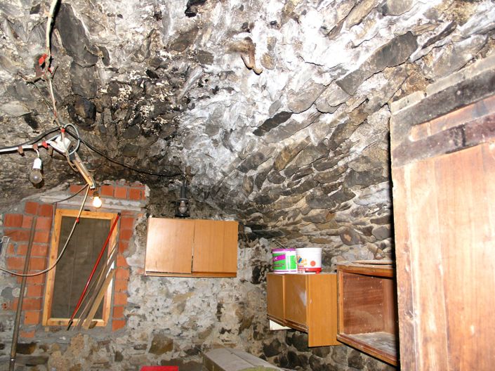 Image No.10-2 Bed House for sale