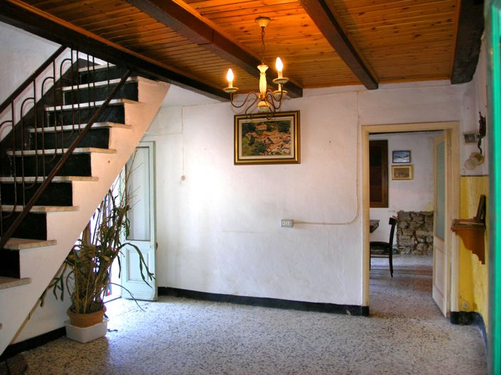 Image No.5-2 Bed House for sale