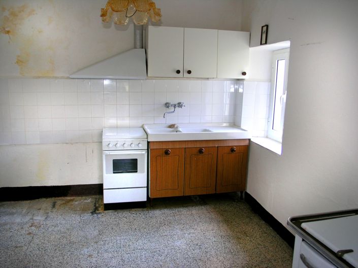 Image No.9-2 Bed House for sale