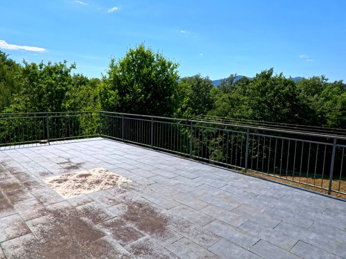 Image No.9-3 Bed House for sale