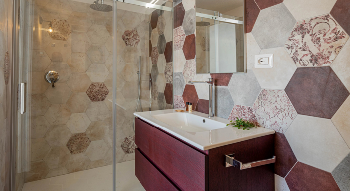 Image No.25-5 Bed House for sale