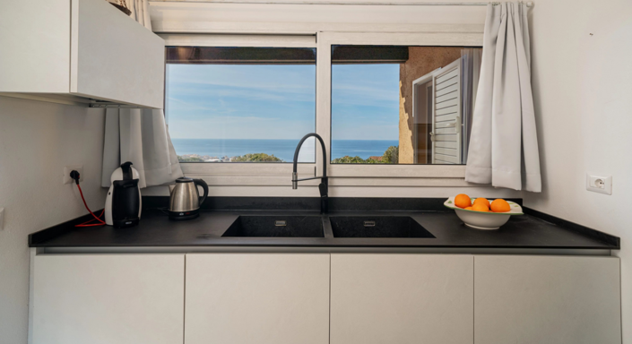 Image No.9-5 Bed House for sale