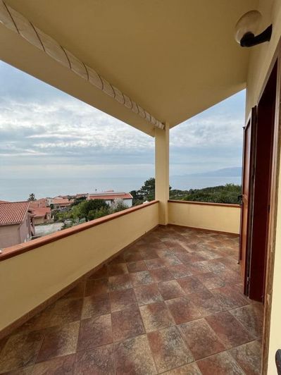 Image No.30-3 Bed House for sale