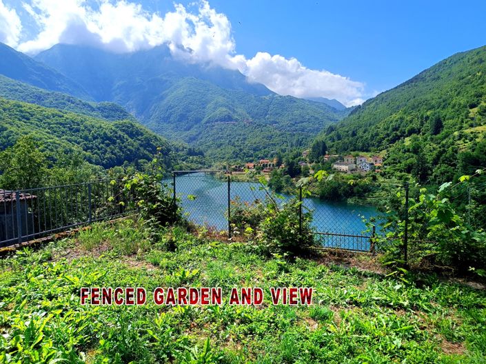 Image No.10-3 Bed House for sale