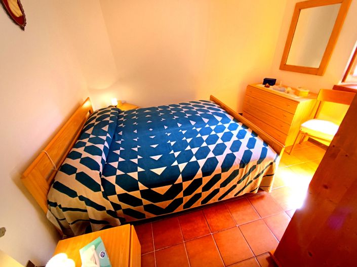 Image No.18-3 Bed House for sale