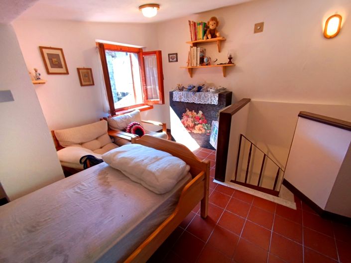 Image No.25-3 Bed House for sale