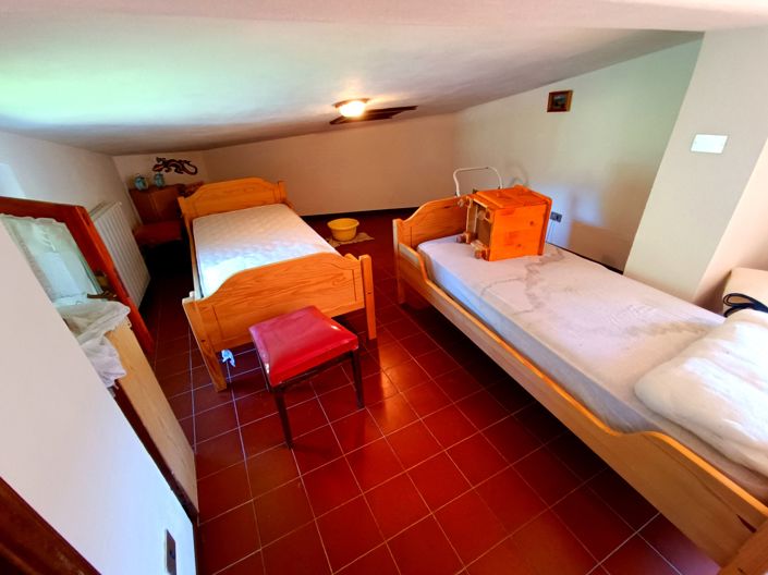 Image No.26-3 Bed House for sale