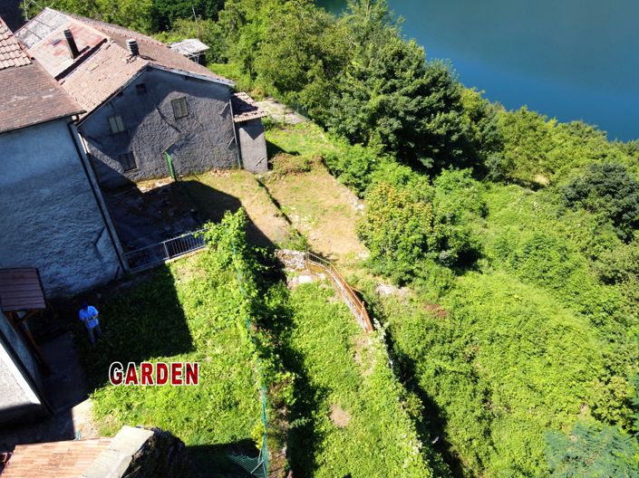 Image No.8-3 Bed House for sale