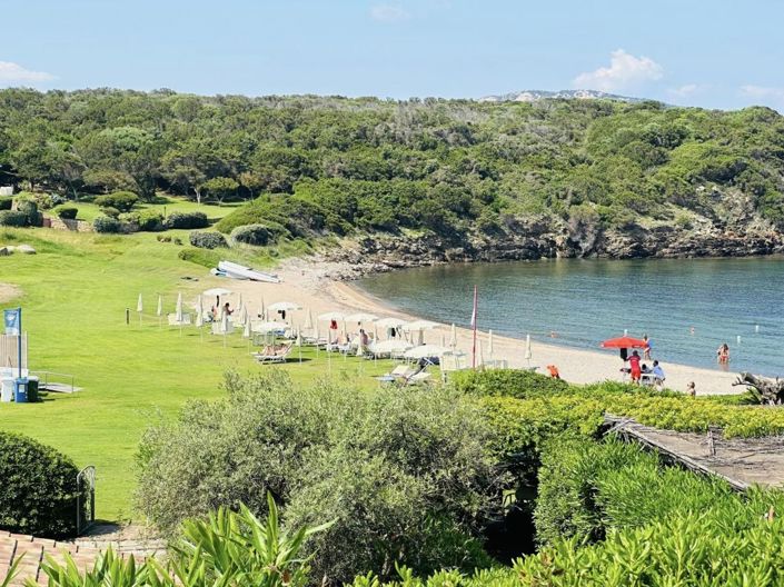 Image No.10-3 Bed House for sale